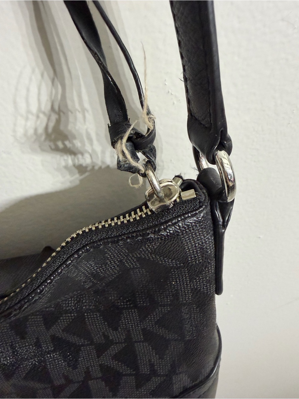 Michael Kors Fallon Medium Messenger Bag - Picture 4 of 6